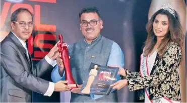  ??  ?? The award was given to Goa Tourism Developmen­t Corporatio­n and received by its General Manager-Finance Dattaram Sawant