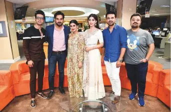  ?? Antonin Kélian Kallouche/Gulf News ?? From left: Fahad Mustafa, Humayun Saeed, Kubra Khan, Mawra Hocane, Vasay Chaudhry and Ahmed Ali Butt, the star cast of Jawani Phir Nahi Ani 2, at the Gulf News office in Dubai.