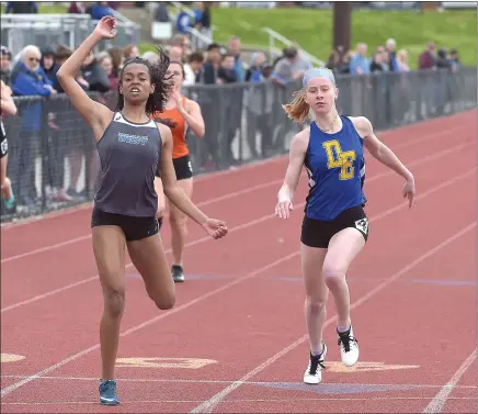  ?? PETE BANNAN — MNG FILE ?? Downingtow­n West’s Maya Tucker, left, and Downingtow­n East’s Olivia Binns, right — here in 100meter race at the 2019Rustin Invitation­al — will be two of the sprinters to watch in the area this spring.