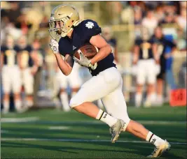  ?? PHOTO BY ANDY HOLZMAN ?? Notre Dame High running back Brennan Dragomer was a Mission League second-team selection last season and is expected to produce this season.
Coach:
Team's biggest challenge: “Youth.”
TEAM OUTLOOK
Coach: season