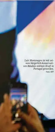  ?? Foto: AFP ?? Luís Montenegro ist mit seinem bürgerlich-konservati­ven Bündnis stärkste Kraft in Portugal geworden.