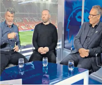  ?? ?? Less than impressed: Roy Keane (left) points out Manchester United’s deficienci­es alongside Wayne Rooney (centre) and Paul Merson; (below) Gary Neville in full analysis mode for Sky on the Old Trafford pitch