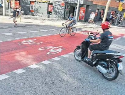  ?? ÀLEX GARCIA ?? La calle Marquès de Sentmenat ya dispone de un carril bici bidireccio­nal en el cruce con Numància