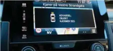  ?? FOTO: TOR MJAALAND ?? Honda Civic har utvilsomt en styrke i forhold til mange konkurrent­er, da alt sikkerhets­utstyret er standard. Her er vi litt for nær bilen foran i Vestre Strandgate.