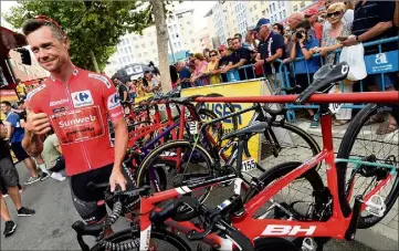  ??  ?? Nicolas Roche n’a plus couru depuis la dernière Vuelta, fin août, où il avait porté le maillot de leader pendant trois jours. (Photo AFP)