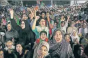  ?? AP ?? Supporters shout slogans at an election rally in Karachi.