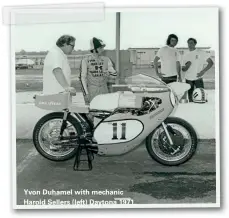  ??  ?? Yvon Duhamel with mechanic Harold Sellers (left) Daytona 1971.