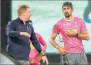  ?? BCCI ?? Rajasthan Royals’ Jos Buttler credited legspinner Ish Sodhi’s (right) performanc­e to mentoring of Shane Warne (left).