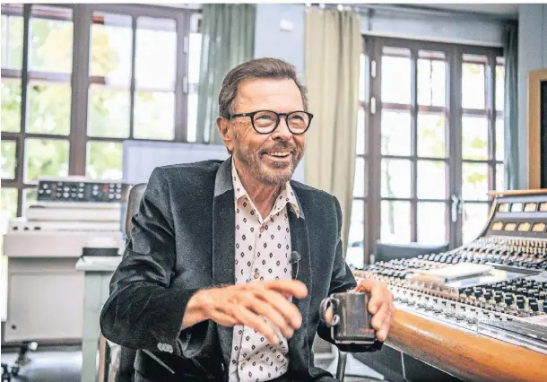  ?? FOTO: ANNA-KARIN NILSSON/IMAGO ?? Abba-Musiker Björn Ulvaeus hält es für möglich, dass KI künftig eine große Rolle im Songwritin­g spielt.