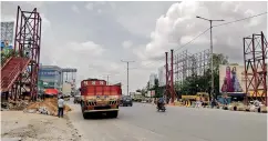  ?? —DC ?? Foot overbridge at Miyapur which remains half completed for almost three months.