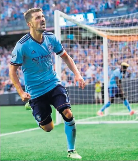  ??  ?? QUERIDO. David Villa es la estrella del New York City y uno de los jugadores más importante­s del campeonato estadounid­en