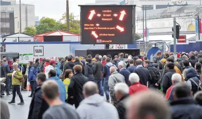  ??  ?? Sports fans are being warned to expect travel delays as both the Wales rugby and football teams play this Saturday