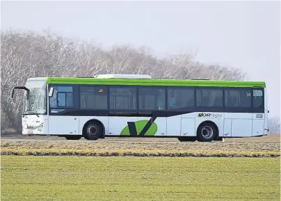  ??  ?? Passen Firmen Schichtzei­ten an Fahrplan an? Wohl kaum, auch wenn der VOR das fordert.