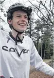  ?? FOTO: PRIVAT ?? Silas Wolfsberge­r fährt gerne Rad und wünscht sich eine Aufhebung der Regel, die besagt, dass Radeln im Wald nur auf zwei Meter breiten Wegen erlaubt ist.