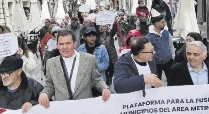  ?? CEDIDAS A EL PERIÓDICO EXTREMADUR­A ?? Un momento de la manifestac­ión, ayer por la mañana en Don Benito.