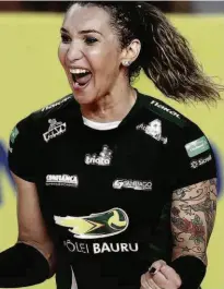  ?? Andre Penner - 19.dez.17/AP ?? Tifanny Abreu, jogadora do Bauru que mudou de sexo aos 30 anos, é a maior pontuadora da Superliga