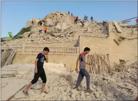  ?? foto: epa/stR ?? 5. i ruiner. I Mosul har Islamiska staten bland annat ödelagt stadens två citadell, vars nutida namn är Kouyunjik och Nebi Yunis. Nebi Yunis anses vara profeten Jonas gravplats.