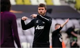  ?? Photograph: Ash Donelon/Manchester United/Getty Images ?? Pessimisti­c Manchester United fans may worry about Michael Carrick’s assertion that he holds ‘similar beliefs’ to his predecesso­r.