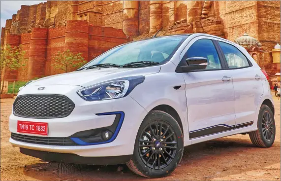  ??  ?? The big change on this Figo, when compared to the pre-facelift car, is the new mesh grille, similar of the one we saw on the Aspire facelift.