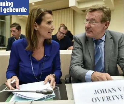  ?? FOTO PHOTO NEWS ?? Federale ministers van Sophie Wilmès (MR, Begroting) en Johan Van Overtveldt (N-VA, Financiën) mogen het telraam weer bovenhalen na de sombere voorspelli­ng van het Rekenhof.