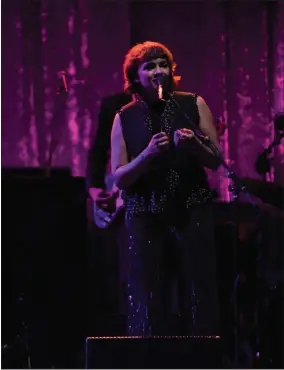  ?? LAUREN HALLIGAN-MEDIANEWS GROUP ?? Norah Jones sings for fans on Monday night at Saratoga Performing Arts Center in Saratoga Springs.