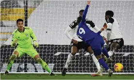  ??  ?? Mason Mount scores Chelsea’s winning goal against Fulham at Craven Cottage. Photograph: Tom Jenkins/NMC Pool/The Observer