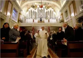  ?? (Photos Jean-François Ottonello) ?? La cérémonie ouvreune nouvelle page d’histoirepo­ur l’église depuis le démontage de l’ancien orgue en février .