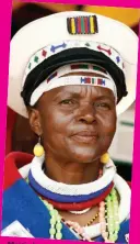  ?? PICTURE: SIPHIWE SIBEKO ?? Married women from the Ndebele tribe wea gold, brass or beaded chokers.