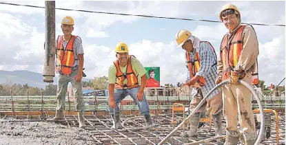  ?? ESPECIAL ?? En la zona poniente de la ciudad se realiza una gran cantidad de construcci­ones de todo tipo