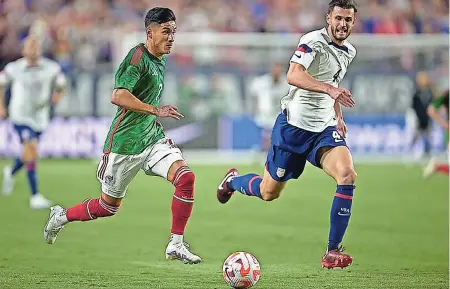  ?? ?? los MEXICANOS se enfrentará­n a su clásico rival