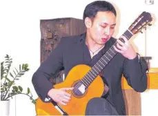  ?? FOTO: HOCHSCHULE ?? Kultur&amp;Klinik: Shou Liu an der Gitarre.