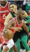  ?? Yi-Chin Lee / Houston Chronicle ?? Guard Chris Paul says the Rockets take what each game brings them.
