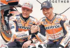  ??  ?? Márquez y Lorenzo en la presentaci­ón de Honda Repsol en España, hace unos días.