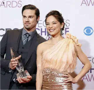  ??  ?? s Kreuk has managed to mantain a scandal- free image throughout her 15- year career. Good girl! 2 Will the star- crossed lovers Catherine ( Kreuk) and Vincent ( Ryan) finally get their happily ever after? — Photos: CW Ryan and Kreuk at the 2013 People’s Choice awards. was voted as the favourite new TV drama. — Reuters