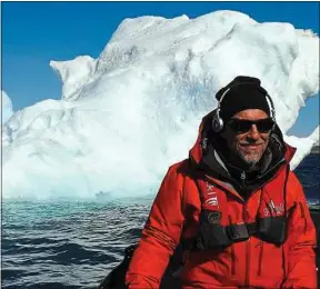  ??  ?? Le bioacousti­cien Michel André, à l’écoute des pôles, ici en Antarctiqu­e.