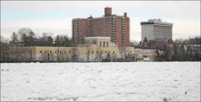  ?? TRENTONIAN FILE PHOTO ?? The Trenton Water Works building seen from across the frozen Delaware in January.