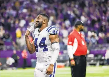 ?? STACY BENGS AP ?? Zaire Franklin walks off the field after the Colts blew an NFL-record 33-point lead to the Vikings on Saturday.