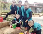  ??  ?? Playground play is fun for these Warragul Primary year 3 and 4 students.