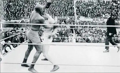  ?? ARCHIVO ?? El combate entre Jack Johnson y Arthur Cravan en la Monumental