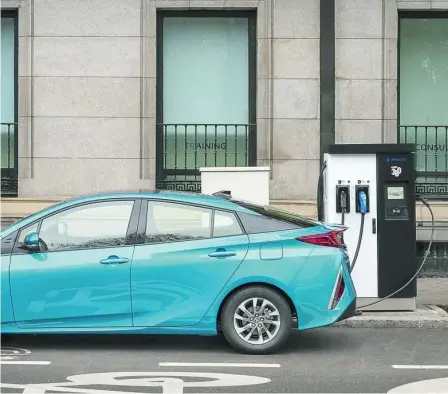  ??  ?? La mayoría de coches eléctricos pueden obtener 50 kilómetros de autonomía en apenas unos minutos