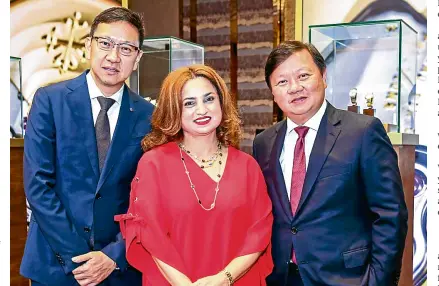  ??  ?? Deepa Chatrath, Patek Philippe general manager for Southeast Asia (center), with Lucerne Group managing directors Emerson Yao (far left) and Ivan Yao