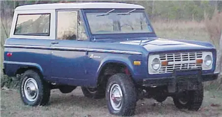  ??  ?? Ford believed any aspiring off-roader should have four-wheel drive, so all 1965 Broncos were 4x4s.