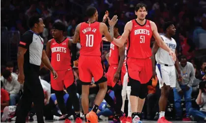  ?? ?? Boban Marjanović scored 13 points in 12 minutes of the fourth against the Clippers. Photograph: Gary A Vasquez/USA Today Sports