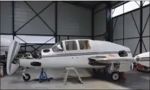  ?? XAVIER MÉAL ?? Le Morane “Paris” II SP N722Q dans le hangar d’Aero Passion, à Dôle.