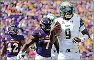  ?? South Florida quarterbac­k Quinton Flowers AP/KARL B. DeBLAKER ?? (9) threw for two touchdowns and ran for another Saturday to lead the No. 18 Bulls to a 61-31 victory over East Carolina in Greenville, N.C.