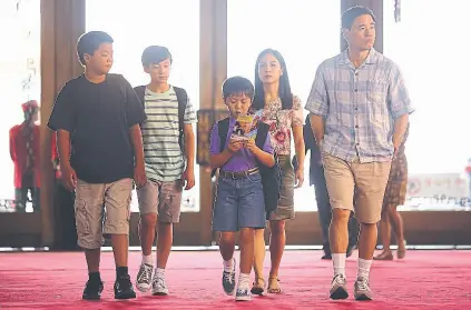  ?? imdb ?? Los Huang en pleno en la nueva temporada de Fresh off the Boat