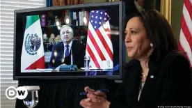  ??  ?? Vizepräsid­entin Kamala Harris sprach per Video mit Mexikos Präsident Andrés Manuel López Obrador