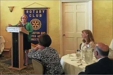  ?? BEN LAMBERT — THE REGISTER CITIZEN ?? Mayor Elinor Carbone addresses the Torrington-Winsted Area Rotary Club Tuesday.