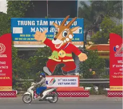  ?? AFP-JIJI ?? Signs in Hanoi promote the upcoming SEA Games on May 4.