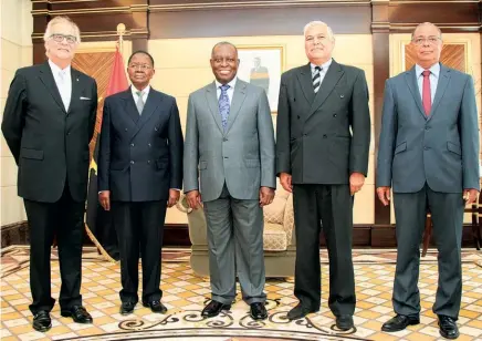  ?? MOTA AMBRÓSIO ?? Vice-Presidente da República recebeu Provedores de Justiça que participar­am numa conferênci­a internacio­nal na capital angolana